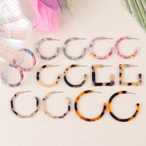 Européen Américain Vintage Acétate Acrylique Boucles d'Oreilles Créoles Forme en C Bijou d'Oreille Femme