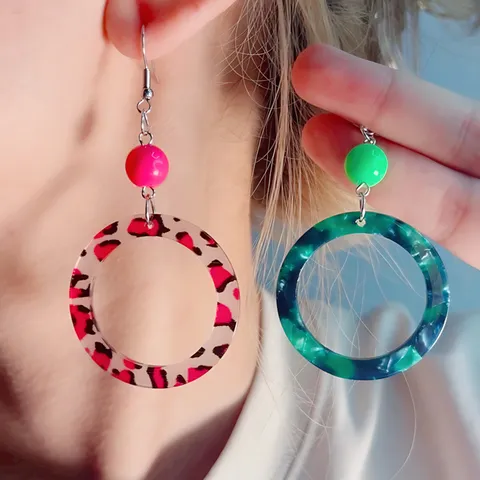 Vintage Retro Acrylic Leopard Print Hollow Geometric Dangle Drop Earrings Colorful Statement Earrings For Women Jewelry