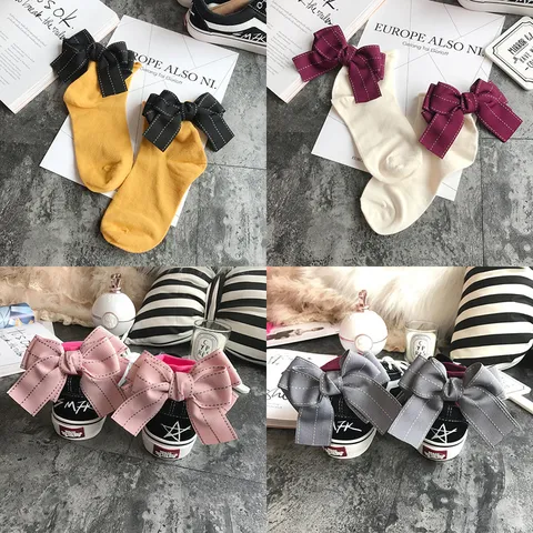 Damen Süße Schleife Rollbund Crew Socken Süßer Japanischer Stil Baumwolle Slouch Socken Mode Accessoires