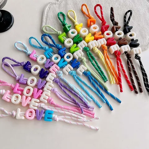 Bunte Acryl Buchstaben Perlen Gewebtes Seil Taschenanhänger Süße Dopamin Stil Handgefertigte Schlüsselanhänger Handtasche Dekoration