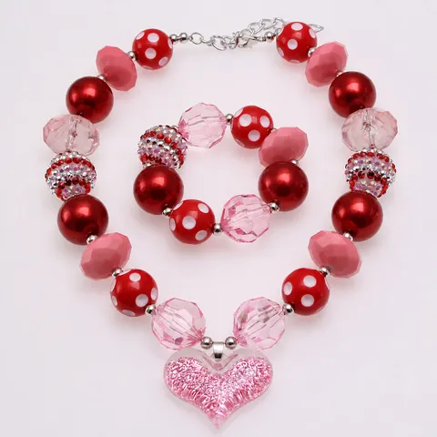 Set Collana Braccialetto con Perline in Plastica Resina Colorata per Bambini Simpatico Ciondolo a Cuore Glitter Gioielli alla Moda Regalo per Ragazze