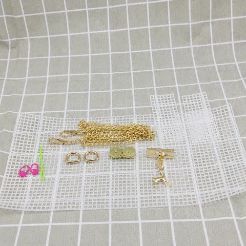 Kit per la Creazione di Borse Fatte a Mano DIY Pacchetto Materiale Borsa a Rete Griglia in Plastica Catena in Metallo Perle