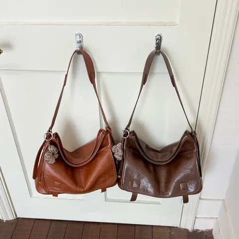 Women's PU Minimalist Underarm Bag Vegetable Tanned Finish Fashion Versatile Shoulder Bag High-End Commuter Handbag With Pendant