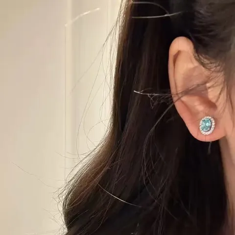 Boucles d'Oreilles Clous en Argent Sterling S925 avec Zirconia Bleu Ovale pour Femmes Collier Raffiné en Zirconia Accessoire de Mode Élégant