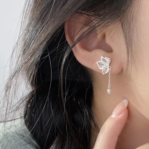 Boucles d'Oreilles Clous en Argent Sterling S925 avec Gland Papillon pour Femmes Papillon Évidé Style de Bijoux Frais et Sucré