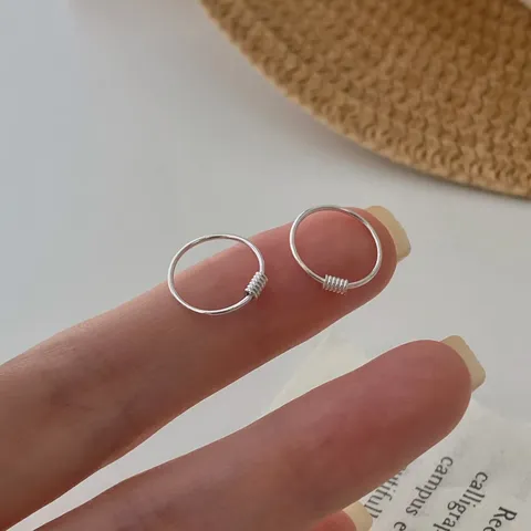Boucles d'Oreilles Créoles Filetées en Argent Sterling 925 pour Femmes Hommes Style Ressort Minimaliste Bijoux d'Oreille