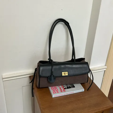 Women Vintage Diamond Lattice Underarm Bag PU Leather Patchwork Shoulder Baguette Bag With Metal Lock Commuting Fashion Bag