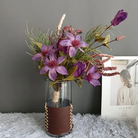 Ramo de Flores de Clemátide Artificial Vintage Falso Silk Flower Arreglo Para Decoración del Hogar Boda Fotografía