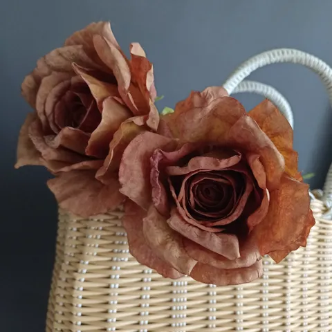 Flor de Rosa Artificial Tallo Simple Vintage Borde Quemado Flor de Seda Para Decoración de Hogar Boda Arreglo Floral