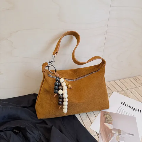 Damen Wildleder Achseltasche Mode Lässige Hobo Umhängetasche Einfache Einfarbige Kissen Tasche Mit Perlenanhänger