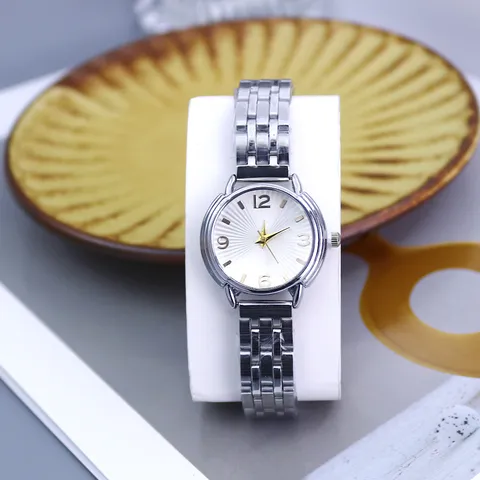 Fashion Women's Quartz Watch Round Sunray Dial Elegant Alloy Steel Band Wristwatch Versatile Jewelry Accessory Gift For Ladies