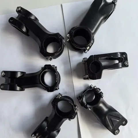 Rialzo per Attacco Manubrio per Bicicletta Mountain Bike Bici da Strada Estensione cannotto Forcella Viti di Fissaggio Accessori Modifica Ciclismo
