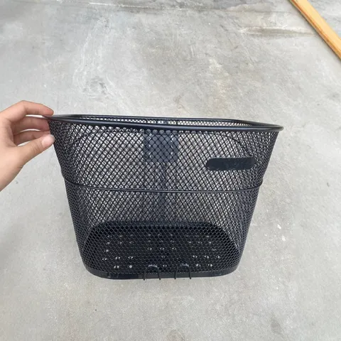 Front Bicycle Basket Metal Wire Mesh Cycling Storage Basket Iron Bottom Front Basket For Mountain Bike