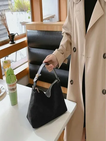 Retro Suede Women's Shoulder Bag Minimalist Casual Tote Handbag Classic Solid Color Chic Underarm Bag Daily Commuter Bag