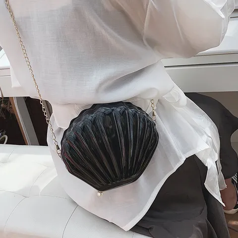 Mujer Moda Cuero Patentado Concha Bolso Cruzado Estilo Ins Color Sólido Cadena Bolso de Hombro Elegante Bolso de Noche