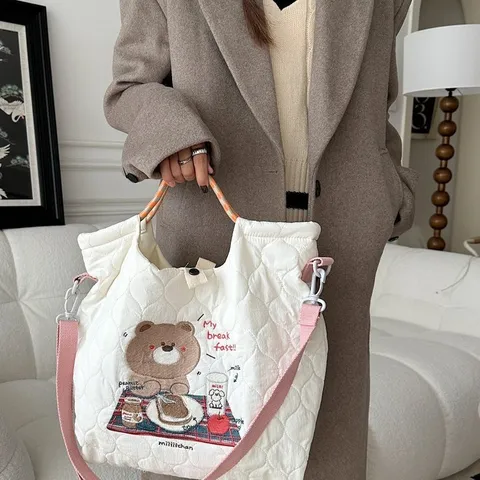 Sac Cabas en Toile Décontracté pour Femmes Grande Capacité Matelassé Brodé Sac Bandoulière Motif Ours Mignon