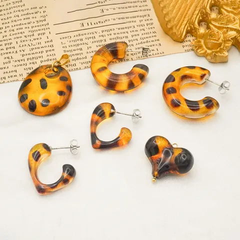 Vintage Leopard Print Resin Pendant Necklace Accessories Gold Color Geometric Jewelry DIY Gift