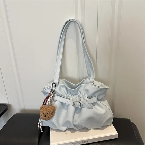 Bolso de Hombro Plisado Con Cordón Para Mujer Gran Capacidad Cuero PU Conmutar Bolso De Mano Con Colgante Oso Bolso Nube