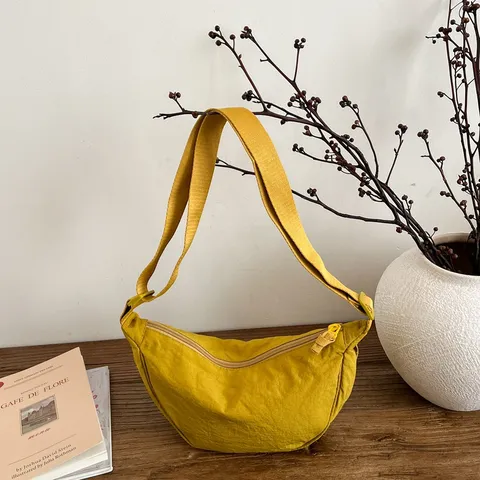 Borsa a Spalla a Mezzaluna in Tessuto Leggero da Donna Borsa a Tracolla Dumpling Casual Borsa alla Moda per Uso Quotidiano