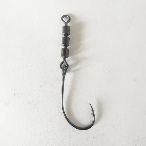 Hameçons de Pêche en Acier au Carbone Avec Émerillon Anneau Triple Barbelé Hameçons Leurre Eau de Mer Eau Douce Matériel