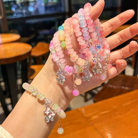 Bracelet de Perles en Verre Cristal Avec Pendentif Papillon Mignon Style Doux Bijou de Main pour Cadeau de Femme