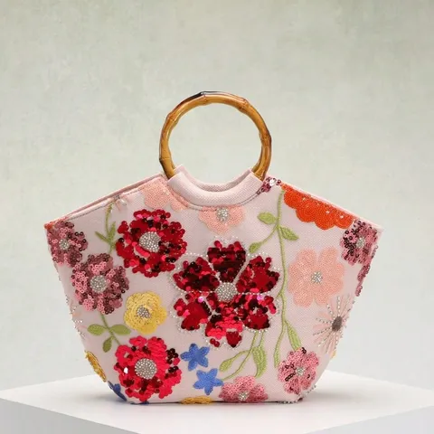 Élégant Sac Cabas Style Resort de Plage avec Broderies Florales et Paillettes avec Poignées en Bambou Sac à Main en PVC et Lin pour Femmes Sac à Bandoulière de Vacances