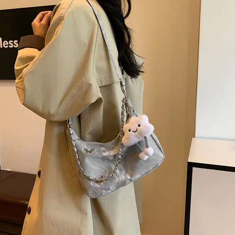 Γυναικείο Fashion Δέρμα PU Πλιεριστό Τσάντα Ώμου Μεταλλική Αλυσίδα Διακόσμηση Πεταλούδας Κρεμαστό Συννεφάκι