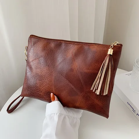 Pochette Femme Texture Vintage Mode Gland Sac à Épaule Sous le Bras Automne Hiver en Cuir PU Plissé Sac de Soirée