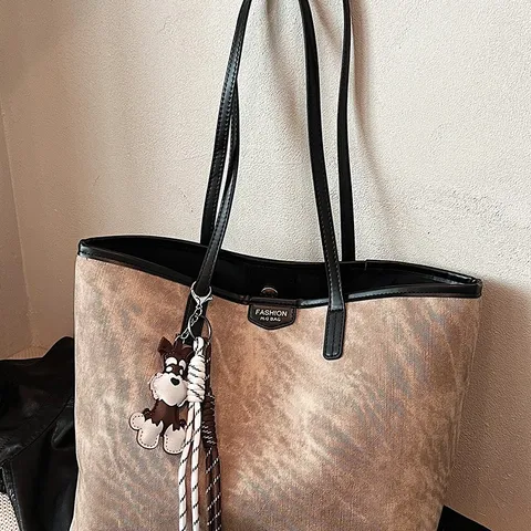 Vrouwen Vintage PU Lederen Tote Tas Grote Capaciteit Casual Woon-werk Schoudertas Met Leuke Hanger Mode Handtas