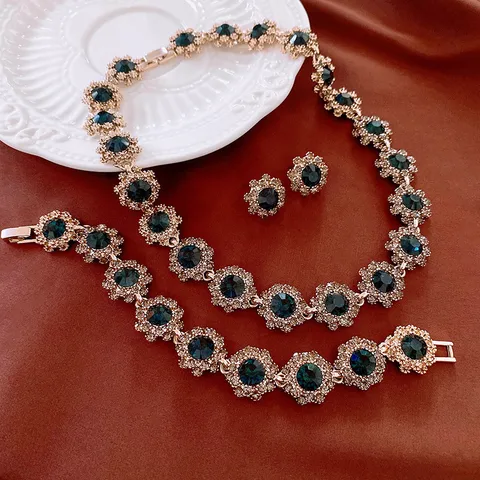 Vintage Copper Rhinestone Jewelry Set For Women Geometric Inlaid Crystal Pendant Necklace Stud Earrings Bracelet Party Elegant Chain Jewelry