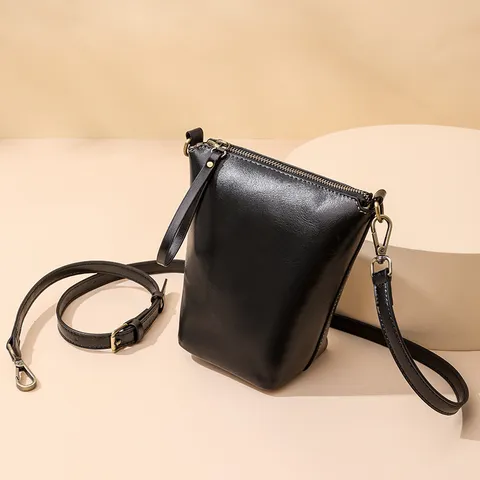 Womens Genuine Leather Crossbody Bag Casual Solid Color Bucket Bag Small Shoulder Bag Stylish Handbag For Daily Commute