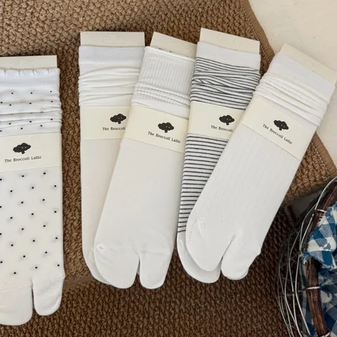 Women's Split Toe Socks Korean Style Retro Polka Dot Striped Breathable Cotton Two Finger Slouch Socks Mid-Calf Tabi Socks