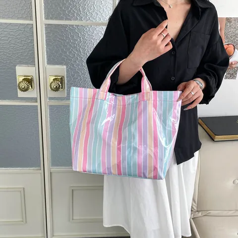 Mode Sac Tote en PVC Rayé Grande Capacité Imperméable Sac à Main Épaule Décontracté Navette Voyage Poignée Supérieure pour Femmes