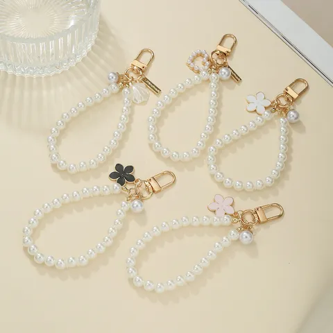 Süße Acryl Künstliche Perle Blume Schleife Schlüsselanhänger Süßes Herz Perle Tasche Charm Telefon Kette Anhänger Für Auto Schlüsselhalter
