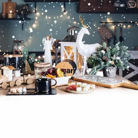 Silver Snowflake New Year Party Disposable PE Tablecloth Waterproof Rectangular Table Cover Holiday Celebration Decor