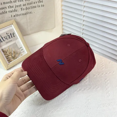Casquette de Baseball Polyester Minimaliste Unisexe Couleur Unie Bord Incurvé Protection Solaire Ajustable Chapeau Mode Décontracté