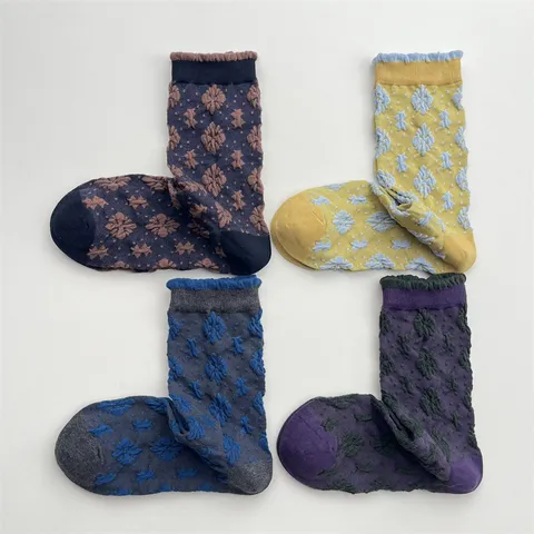 Calcetines de Tubo Medio de Algodón con Relieve Floral para Mujer Otoño Invierno Japonés Vintage Lindo Volantes Bloques de Color