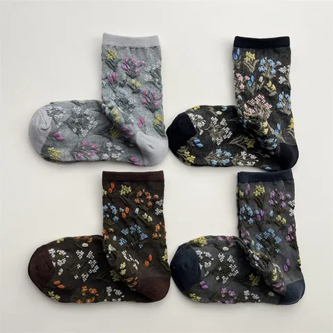 Calcetines de Media Caña con Relieve Floral Vintage Japonés para Mujer Estilo Palacio Retro Mezcla de Algodón Uso Diario