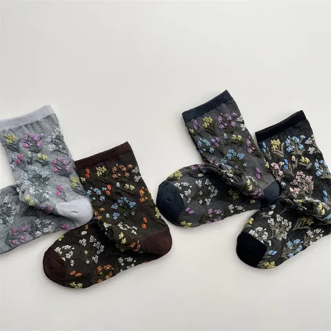 Calcetines de Media Caña con Relieve Floral Vintage Japonés para Mujer Estilo Palacio Retro Mezcla de Algodón Uso Diario