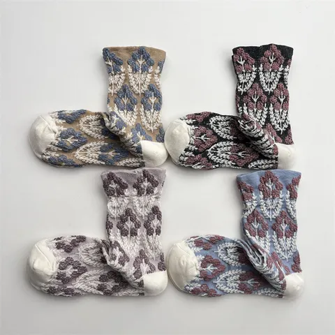 Calcetines Medios de Estilo Retro Botánico Floral Relieve 3D para Mujer Vintage Japonés Algodón Transpirable Invierno Cálido
