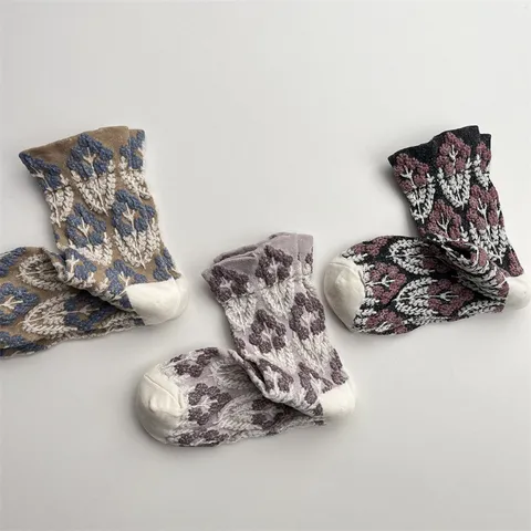Calcetines Medios de Estilo Retro Botánico Floral Relieve 3D para Mujer Vintage Japonés Algodón Transpirable Invierno Cálido