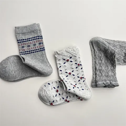 Estilo Coreano Lindo Borde Lechuga Floral Calcetines Media Pantorrilla Mujer Otoño Invierno Punto de Trenza Mezcla de Algodón Casual