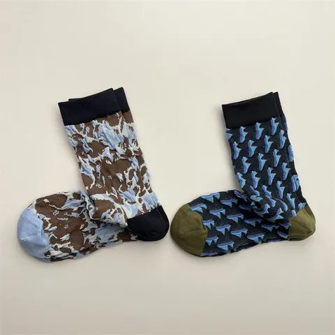 Chaussettes Mi-Hautes d'Hiver en Mélange de Coton pour Femmes Mode Niche Motif Géométrique Irrégulier Relief Tricoté Décontracté