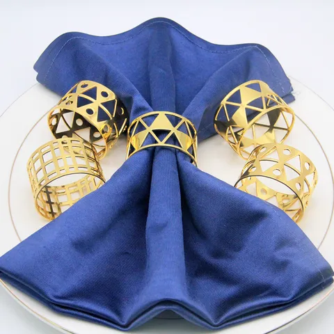 Ronds de Serviette en Métal Or Ajouré Porte-Serviettes de Table Carré Boucles de Serviette pour Fête de Mariage