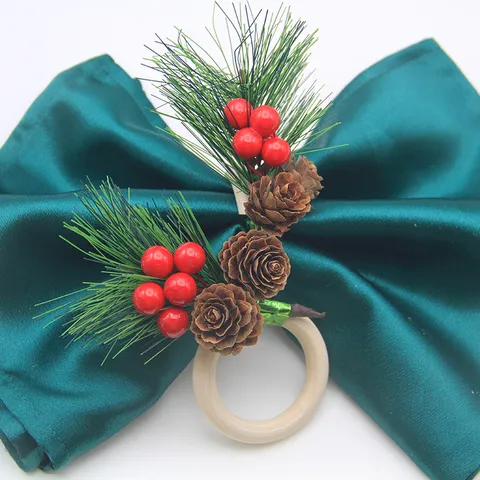 Christmas Red Fruit Pine Needle Napkin Ring Wooden Circle Table Decoration For Hotel Banquet Party Dinner Table Setting