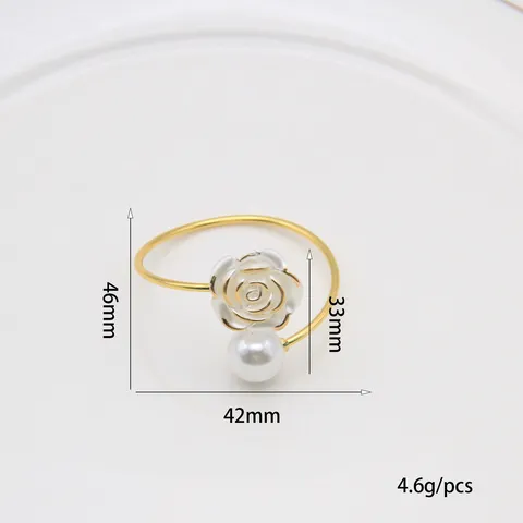 Rond de Serviette de Mariage pour la Saint-Valentin Anneau de Serviette Rond Créatif Perle Boucle de Serviette Métal Rose Fleur Décoration de Table Hôtel Dîner