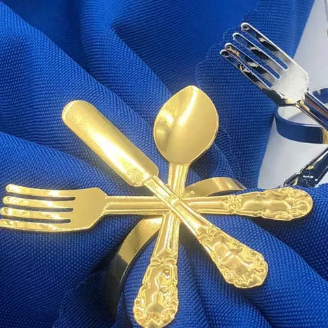 Ronds de Serviette en Métal de Style Occidental Doré et Argenté Galvanisé Support de Boucle de Serviette de Table pour Hôtel Fête de Mariage Dîner