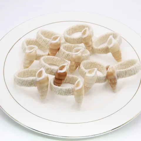 Rond de Serviette en Coquillage Naturel Porte-Serviette Conque Enroulée de Corde Faite à la Main pour Restaurant Occidental Décoration de Table d'Hôtel