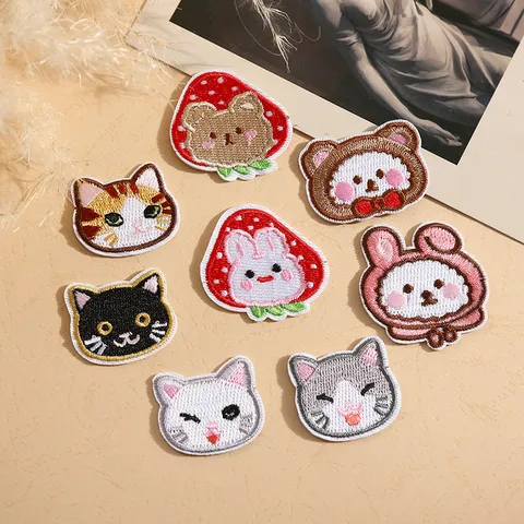Schattige Cartoon Dier Strijkpatch Geborduurde Stoffen Patches DIY Applicatie Kleding Accessoires Decoratieve Badge