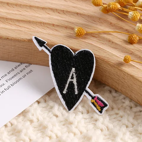 Heart Embroidery Patches DIY Iron On Sew On Applique Badge Cloth Accessories For Clothing Scarf Clothes Decor